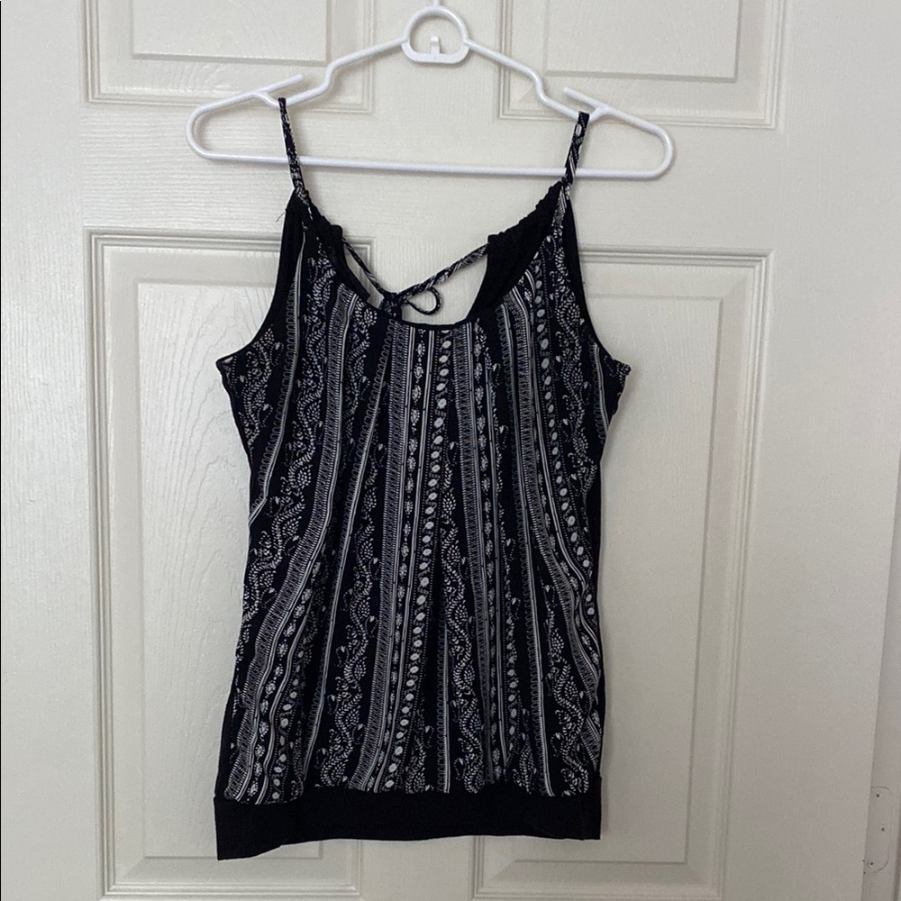 Black and White Patterned Women's Top